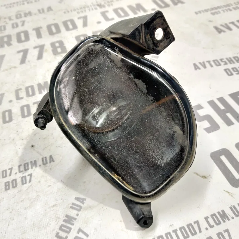 ПТФ права Toyota Avensis T25 (03-08) 2.0D 8121005060