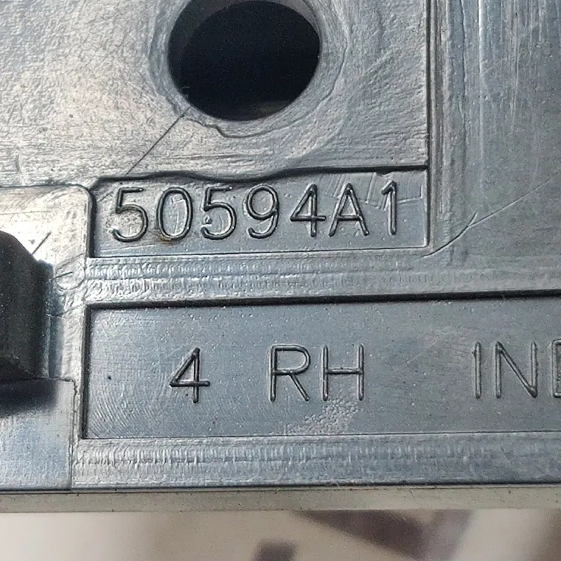 Дверна ручка внутрішня права Toyota Avensis T25 03-08 2.0D