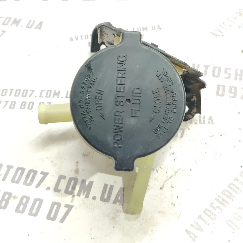 Бачок насосу ГУР Toyota Avensis T25 (03-08) 2.0 Дизель