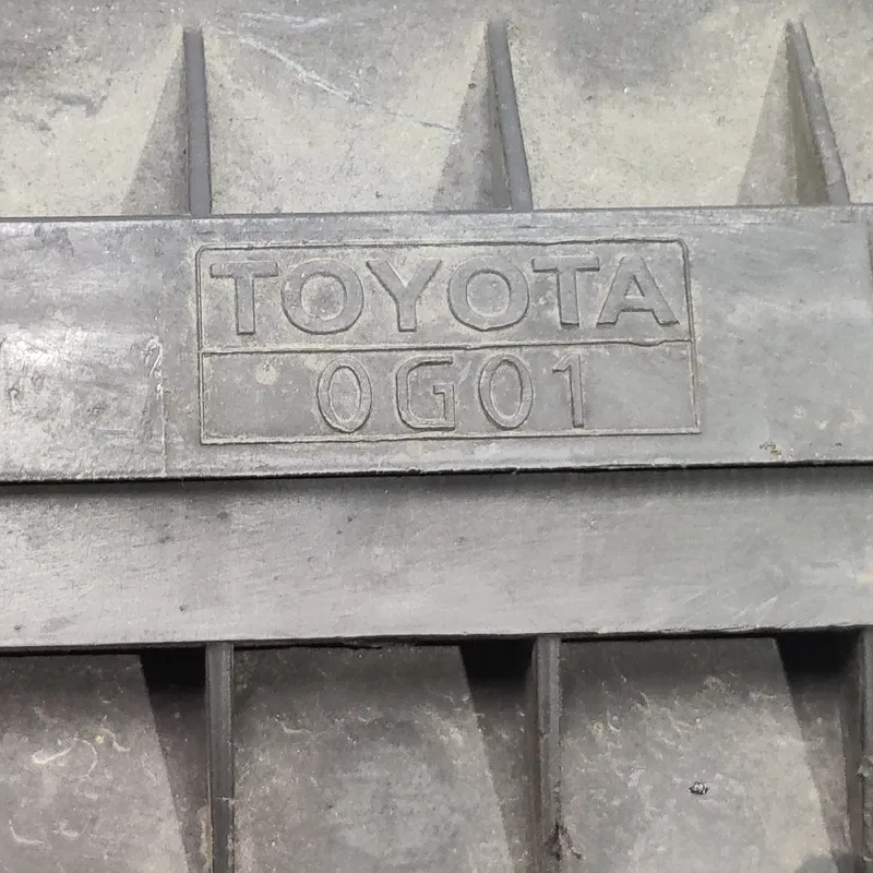 Корпус повітряного фільтра Toyota Avensis T25 (03-08) 2.0D