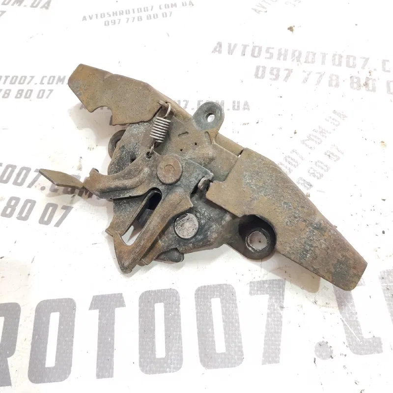 Замок капота Toyota Avensis T25 (03-08) 2.0 Дизель