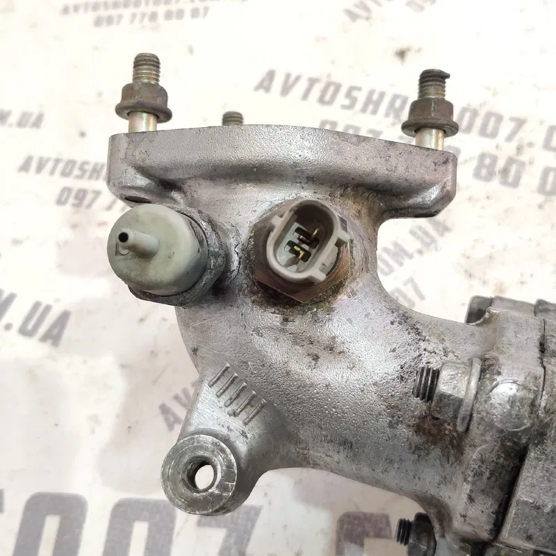 Впускний колектор Toyota Avensis T25 (03-08) 2.0 Дизель 1AD