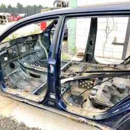 Стійка центральна ліва Toyota Avensis T25 (03-09) 2.0D фото 2