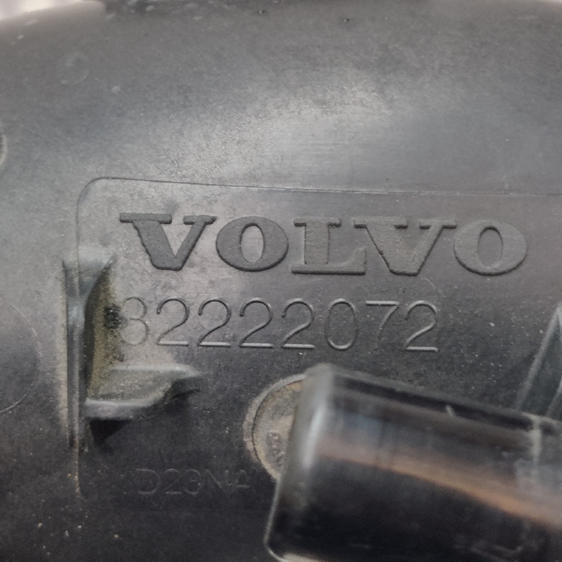 Патрубок повітряний Volvo S60 III (18-) 2.0 бенз 32222072