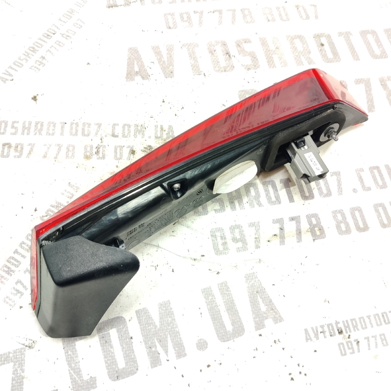 Ліхтар задній лівий Volvo S60 III (18-24) 2.0 бенз 32133724