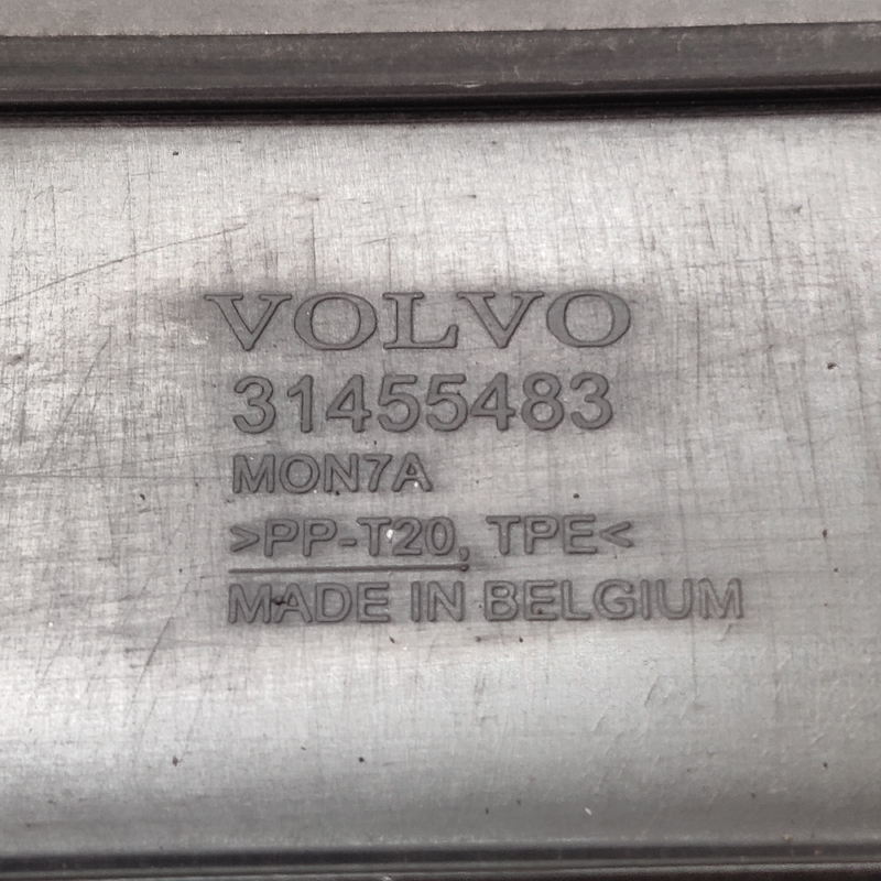 Дефлектор радіатора Volvo S60 III (18-) 2.0 Бензин 31455483