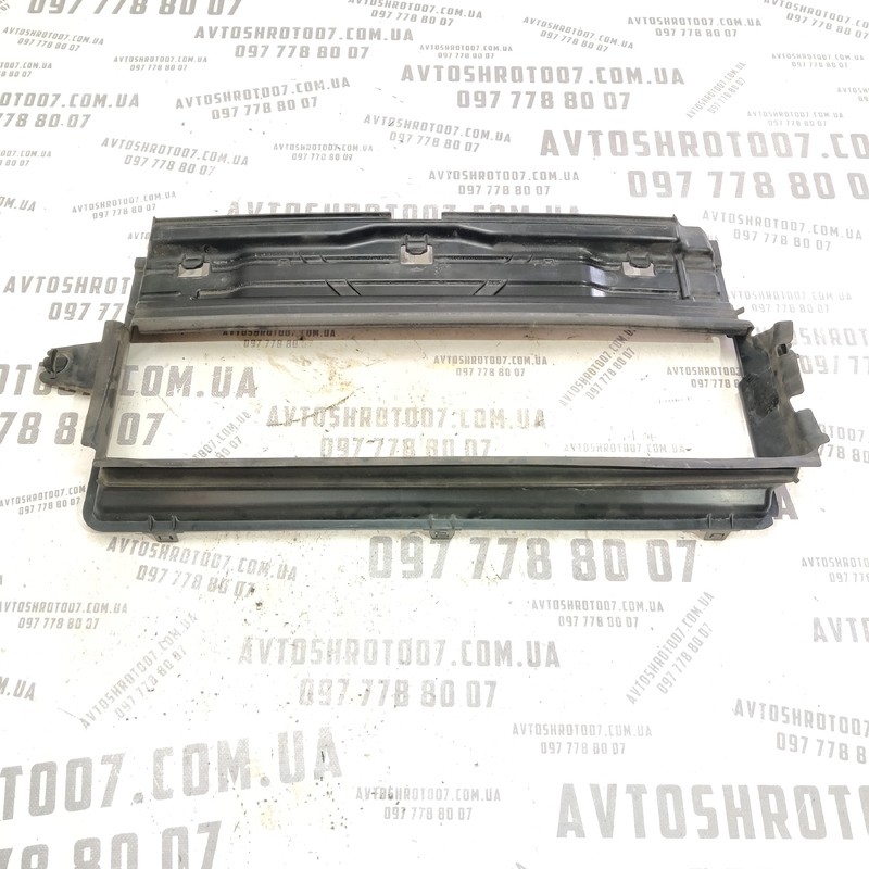 Дефлектор радіатора Volvo S60 III (18-) 2.0 Бензин 31455483