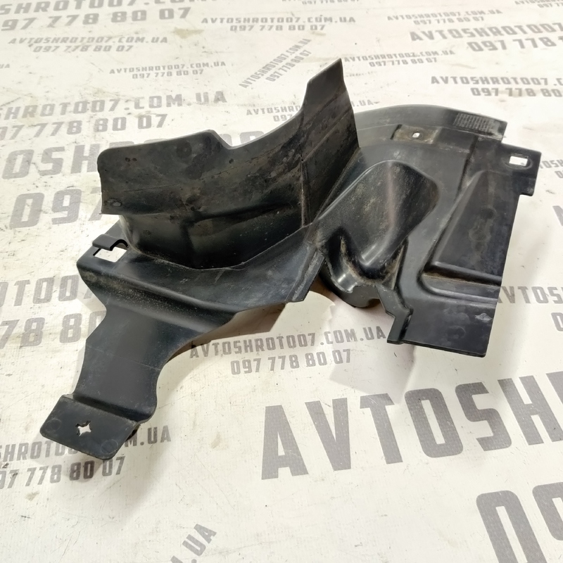 Пильник крила правий Volvo S60 III (18-) 2.0 31497194