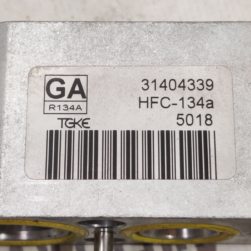 Клапан кондиціонера Volvo S60 III (18-) 2.0 Бенз 31404339