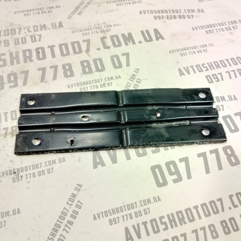 Накладка зовнішня нижня Volvo S60 III (18-24) 2.0 31672097