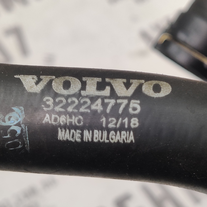 Трубка охолодження Volvo S60 III (19-24) 2.0 Бенз 32224775