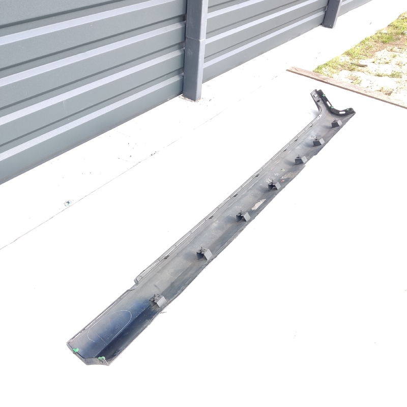 Накладка порога Volvo S60 III (18-24) 2.0Б права 31448912
