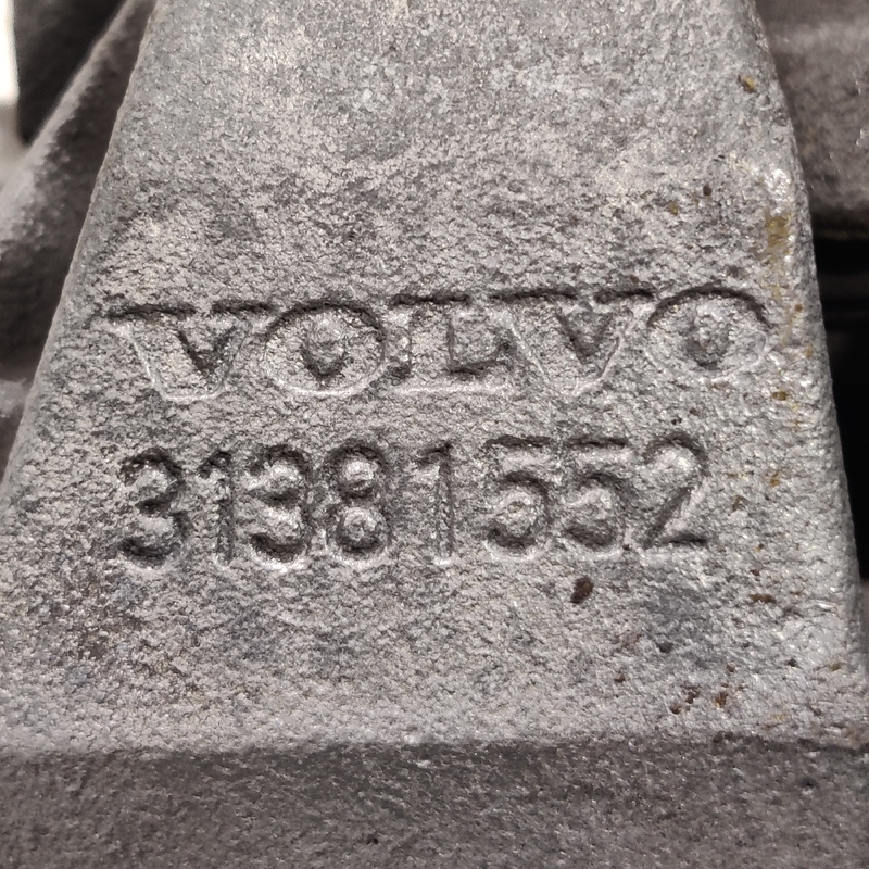 Супорт передній правий Volvo S60 III 2.0 (18-24) 31381552