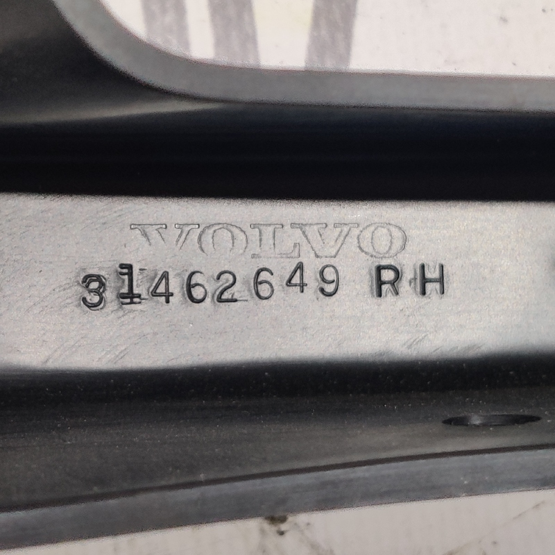 Накладка салону Volvo S60 III 18- 2.0Б задня права 31462649