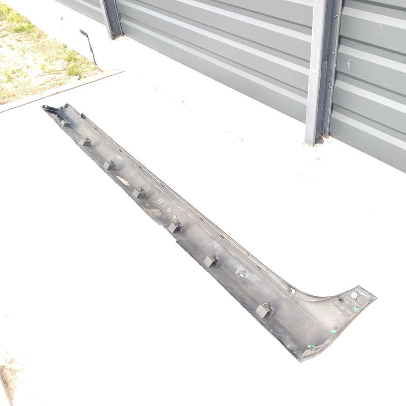 Накладка порога Volvo S60 III (18-24) 2.0Б права 31448912