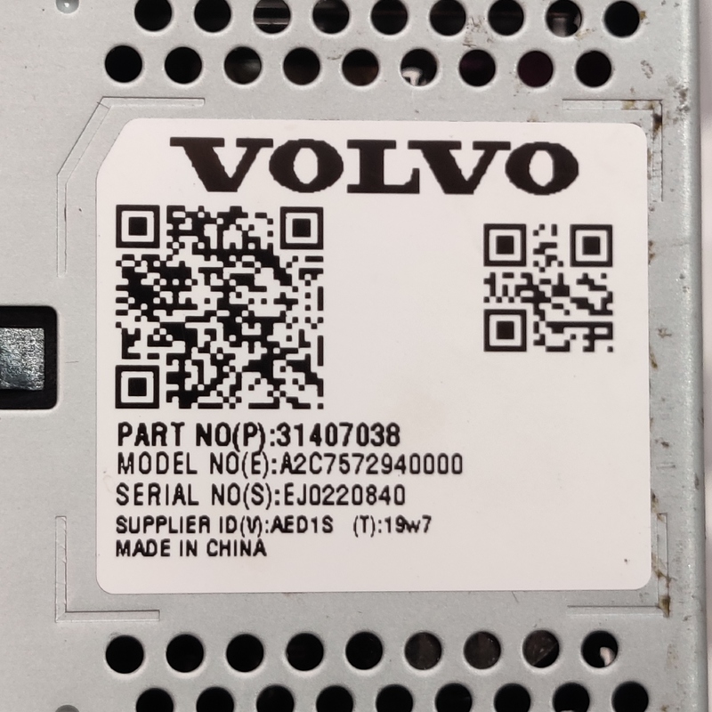 Блок USB Volvo S60 III (18-24) 2.0 Бензин 31407038