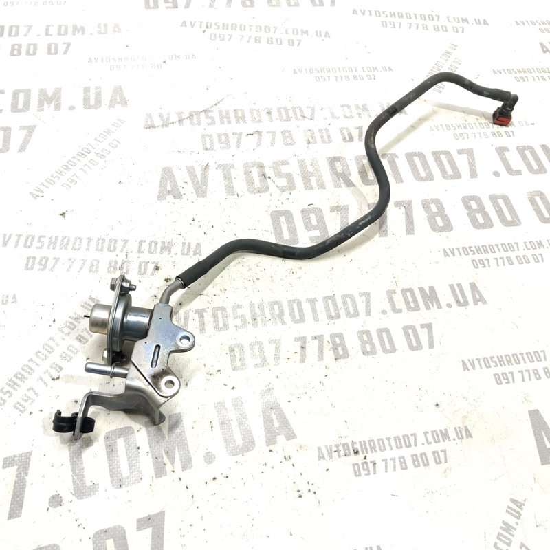 Паливна трубка Infiniti Q50 (13-24) 3.0 бензин