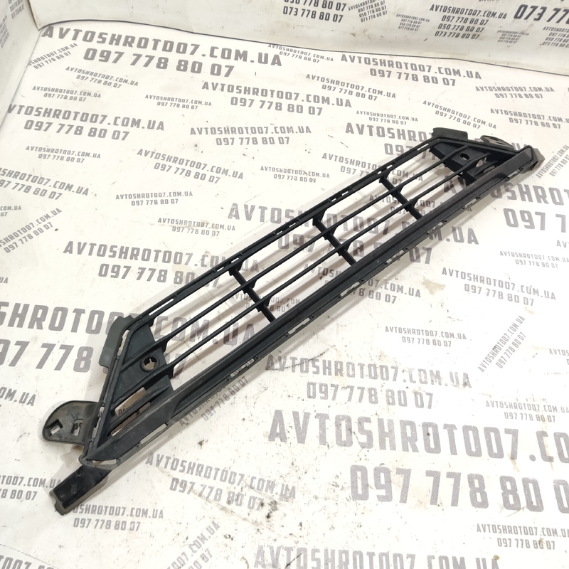 Решітка радіатора нижня Volvo S60 III (18-24) 2.0 31455655