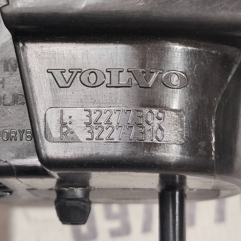 Ручка капота Volvo S60 III (18-24) 2.0 бензин OEM 32277309