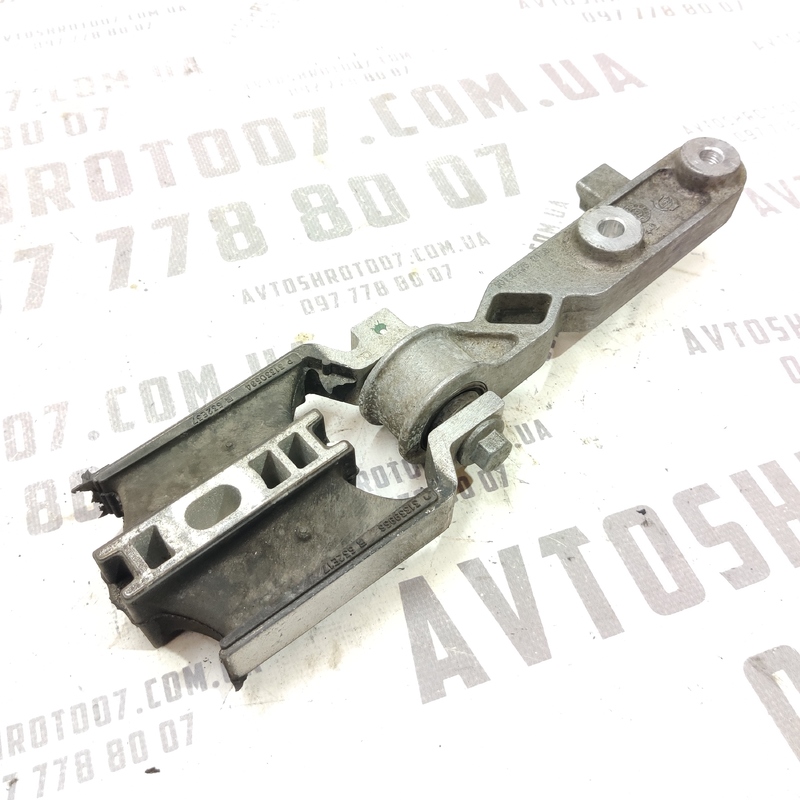 Подушка двигуна Volvo S60 III (19-) 2.0 Бензин OEM 31359890