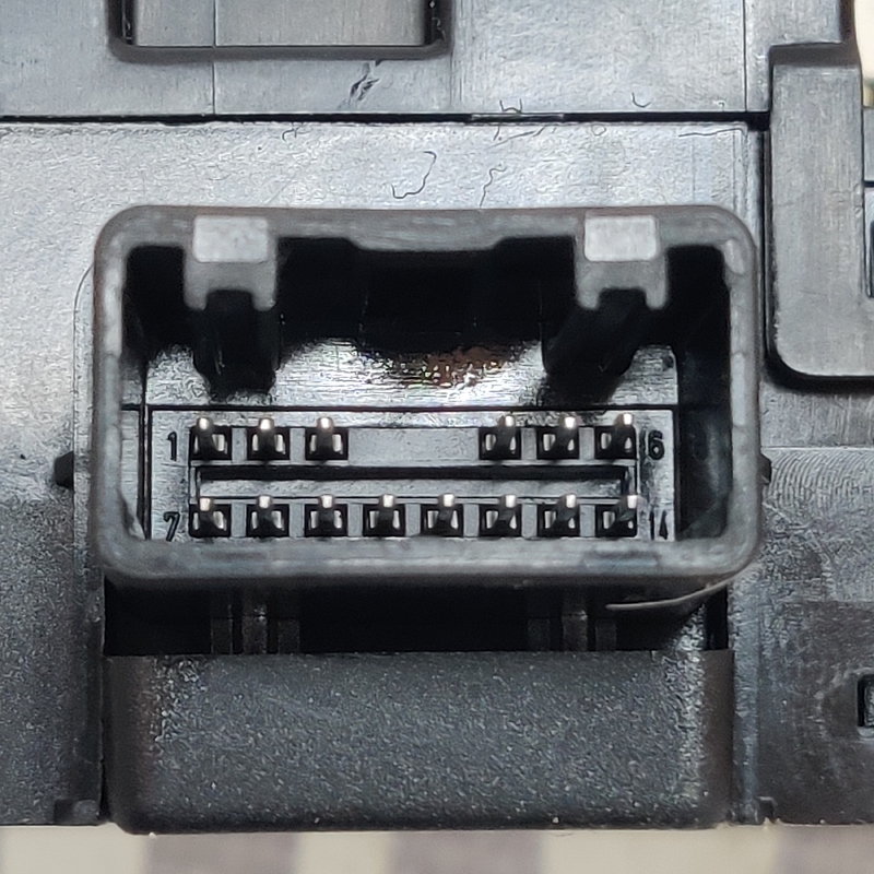 Перемикач підрульовий Infiniti Q50 13-24 3.0Б 1009619302