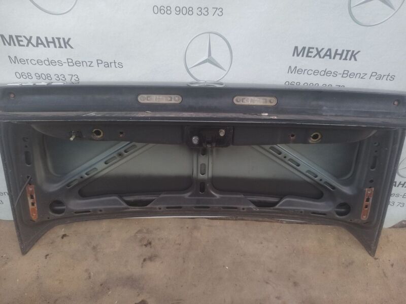 Кришка багажника Mercedes-Benz E-Class W124