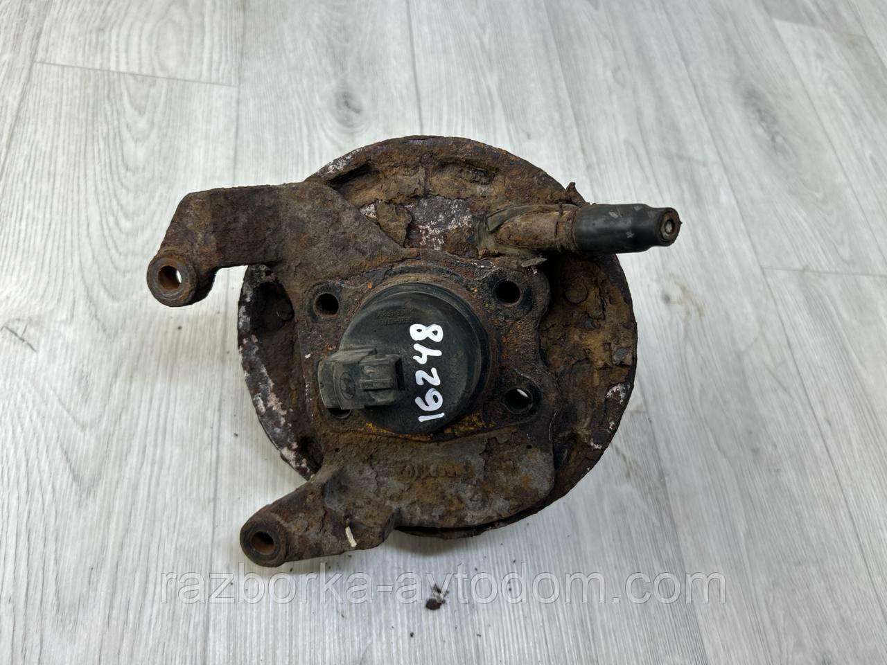 Ступиця задня права (з цапфою) Hyundai Getz (2002-2010) OE:9192510000
