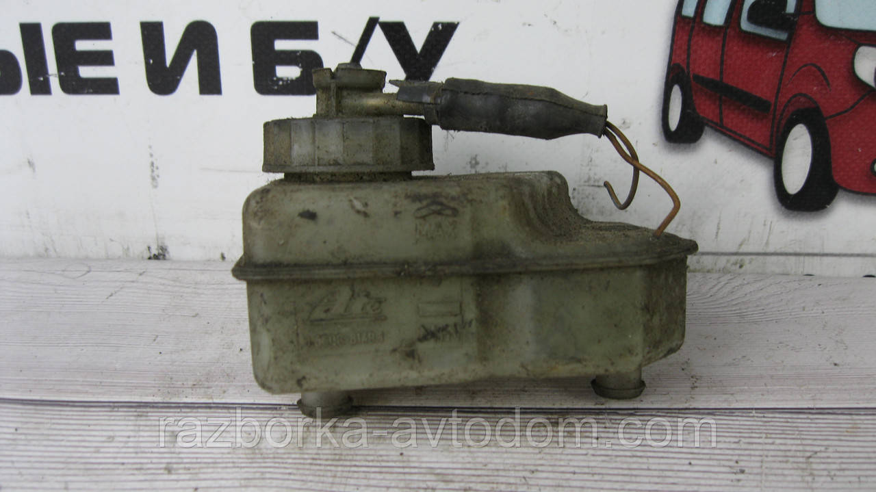 Бачок гальмівної рідини BMW 3 E30 (1982-1994) OE:34311157206, 3.3508-8149.1, 3.3508-8147.1