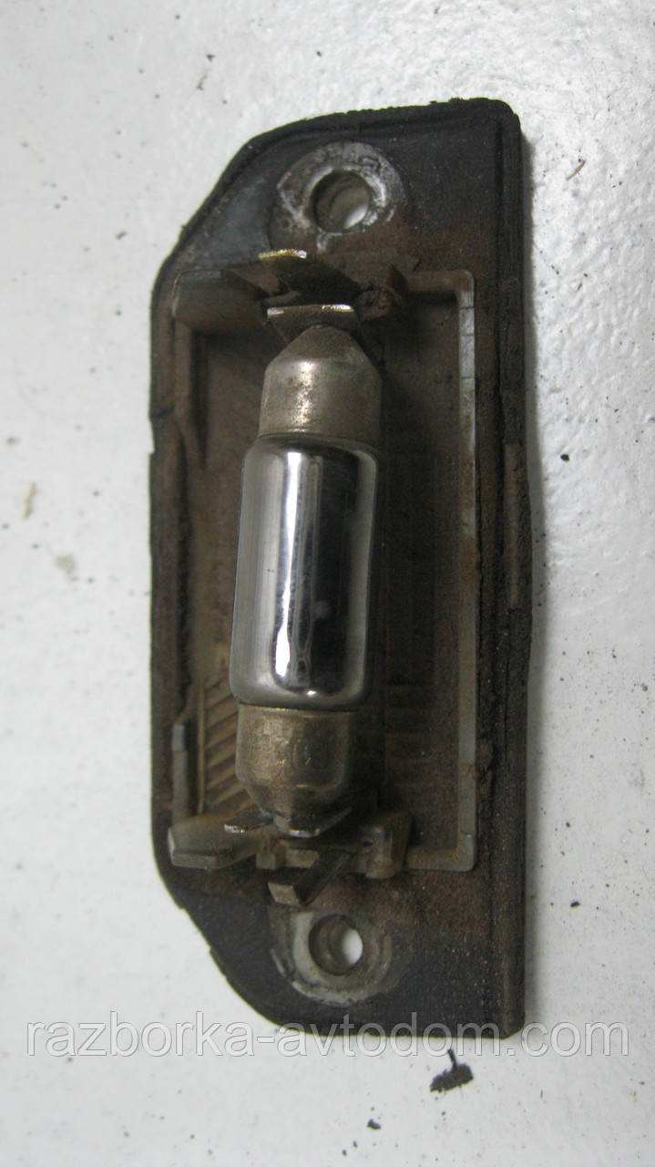 Ліхтар підсвітки VW Passat B5 (1997-2000) OE:3B0943021 OE 3B0943121