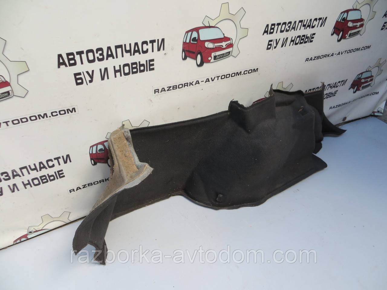 Обшивка багажника задня ліва (хечбек) OPEL VECTRA B (1995-2003) ОЕ: 90439132