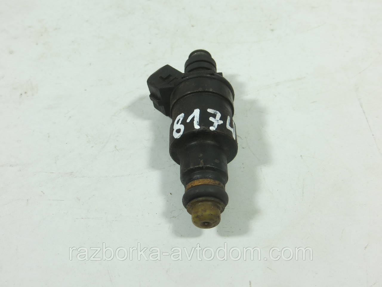 Форсунка бензинова 2.0, 2.3 BMW 3 E30, 5 E28, VOLVO 240, 740, ROVER MONTEGO (1982-1994) OE 280150209
