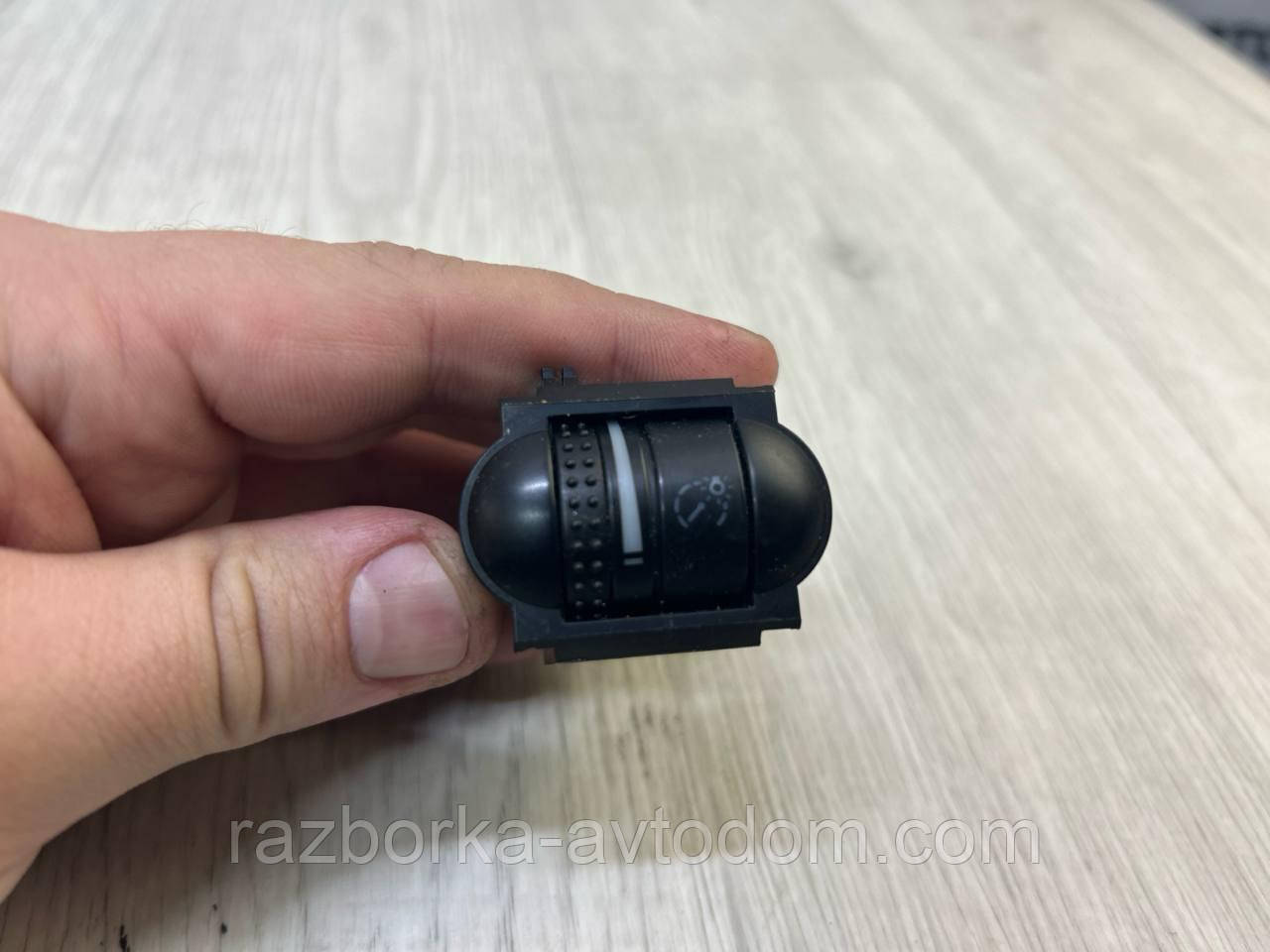 Кнопка регулятор коректора фар Skoda Superb (02-08), VW Passat b5 OE:3b0941333b