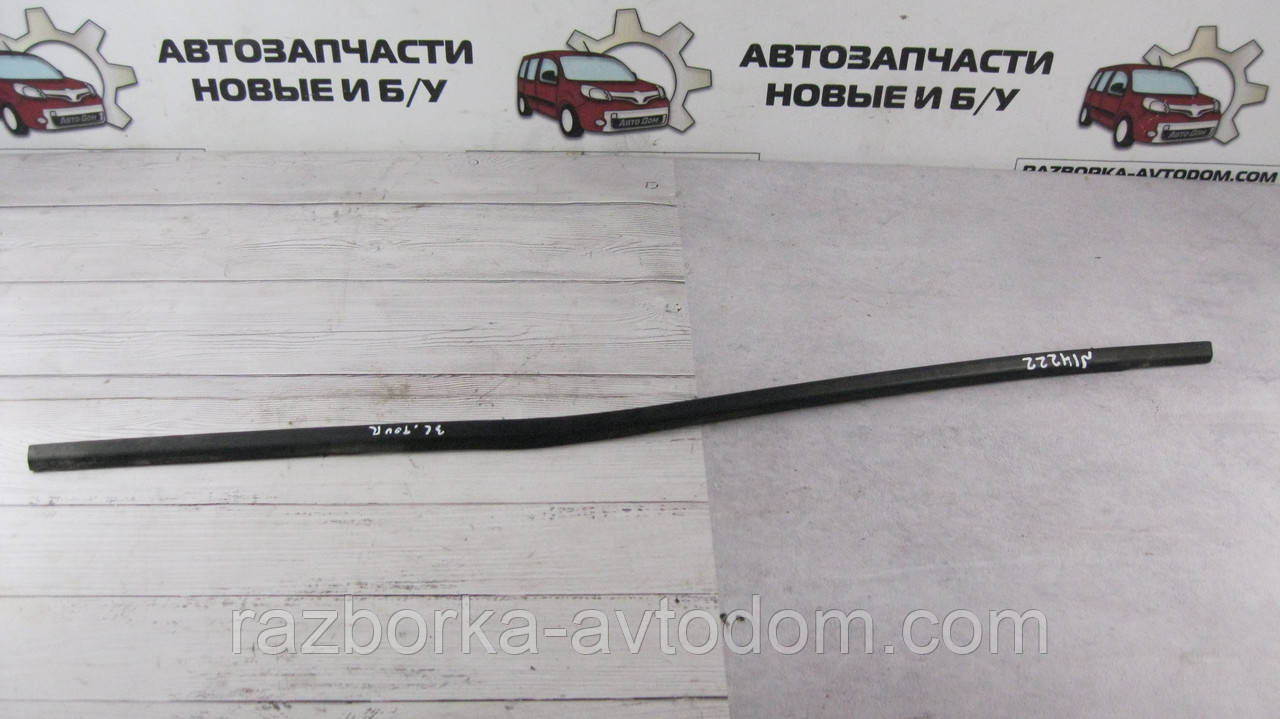Молдинг ущільнювальна гумка задніх лівих дверей (зовніжна) VW Touran (03-10) OE: 1T0839477C