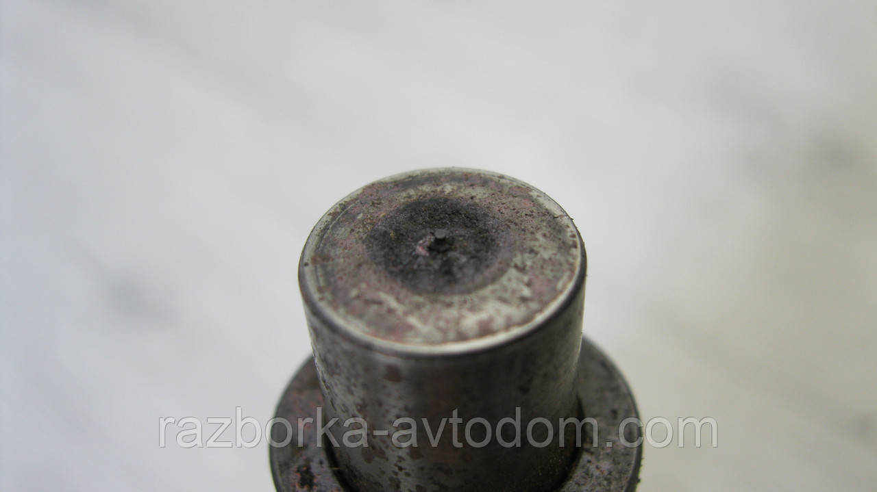 Форсунка дизельна 2.5TD Fiat Ducato, Iveco Deily, Renault Master Jeep Cherokee XJ (1983-2001) 2.5TD OE: KBE48S5/4