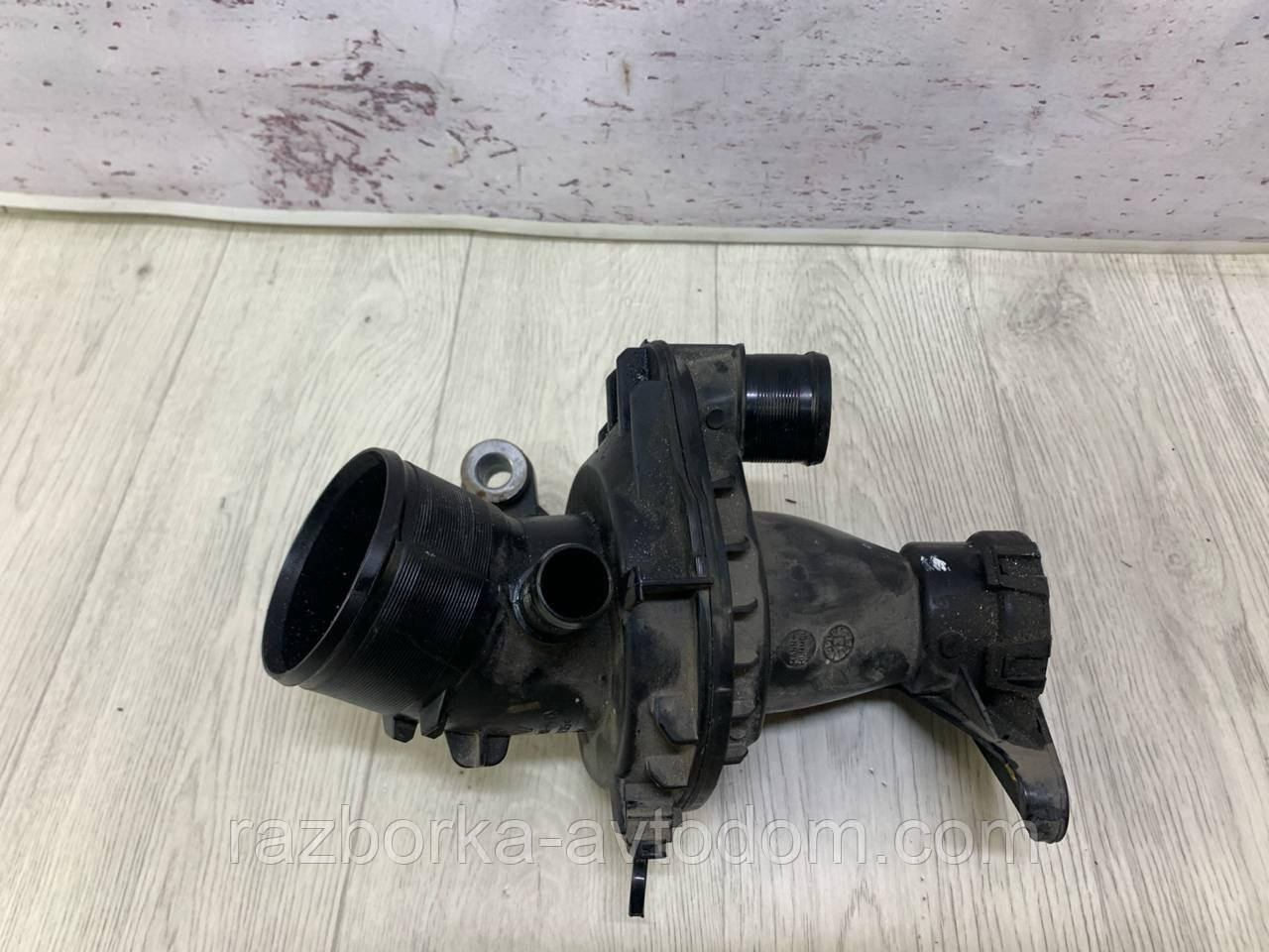 Патрубок повітря від КВФ до турбіне 1.6DCI Renault Scenic 3, Nissan X-Trail T32 (2009-) OE:165761844R