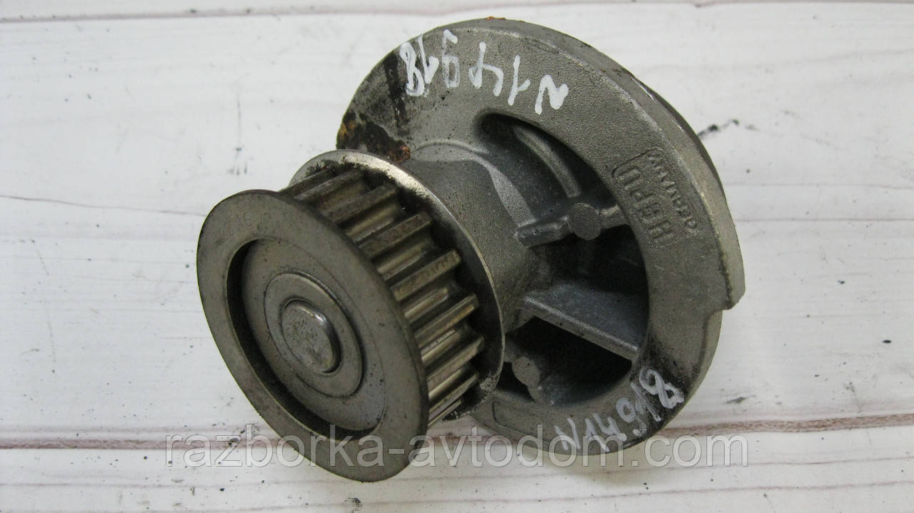 Помпа системи охолодження (водяний насос) Opel Astra G, Combo C, Corsa C, Meriva A OE:9199595, 93182042, 24415