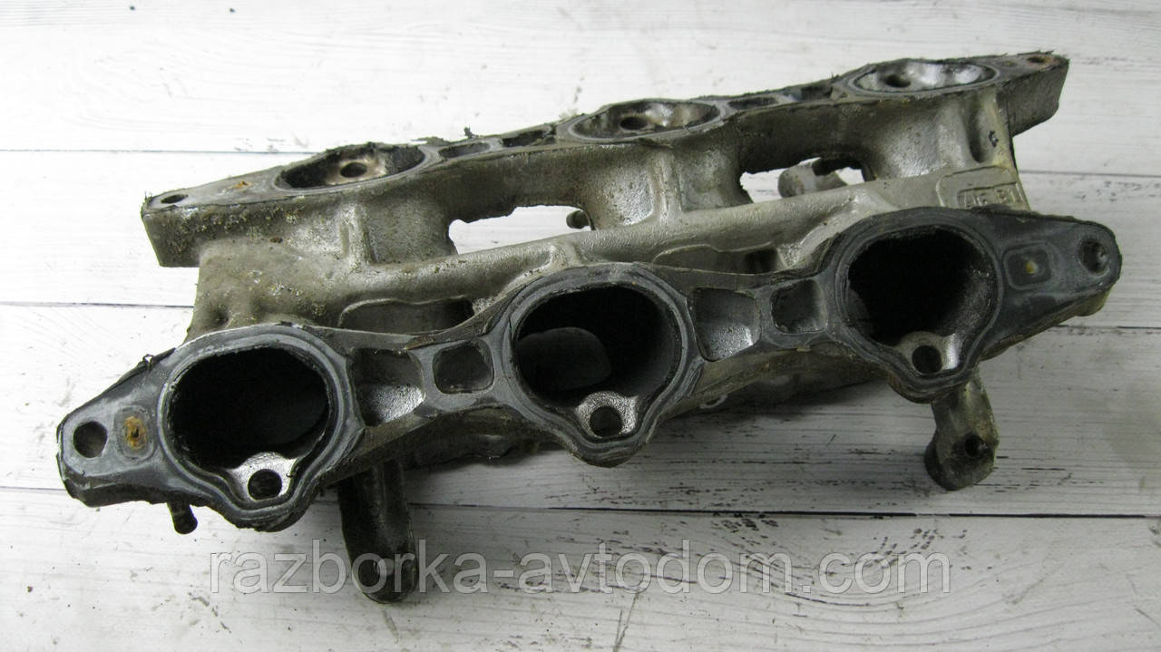 Колектор впускний нижній 3,0i V6 Mitsubishi Pajero Sport 1 (1997-2009) OE:MD360243