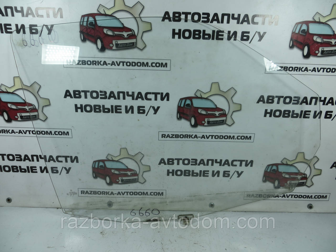 Скло дверей переднє праве MERCEDES-BENZ Vito W638 (1996-2003) ОЕ: A6387200220 OE A6387200420
