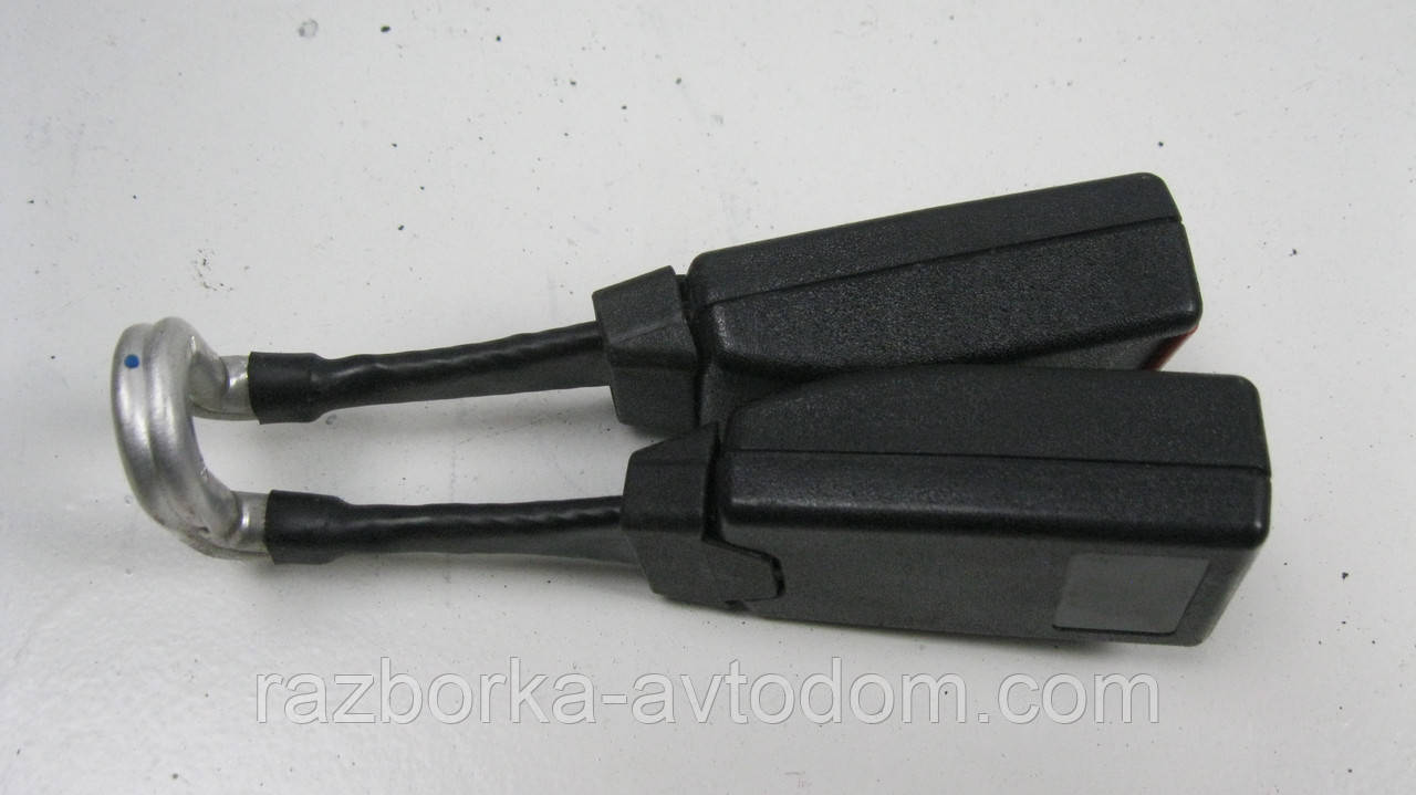 Відповідна частина заднього ременя безпеки Opel Corsa C (2000-2012) OE:09231879