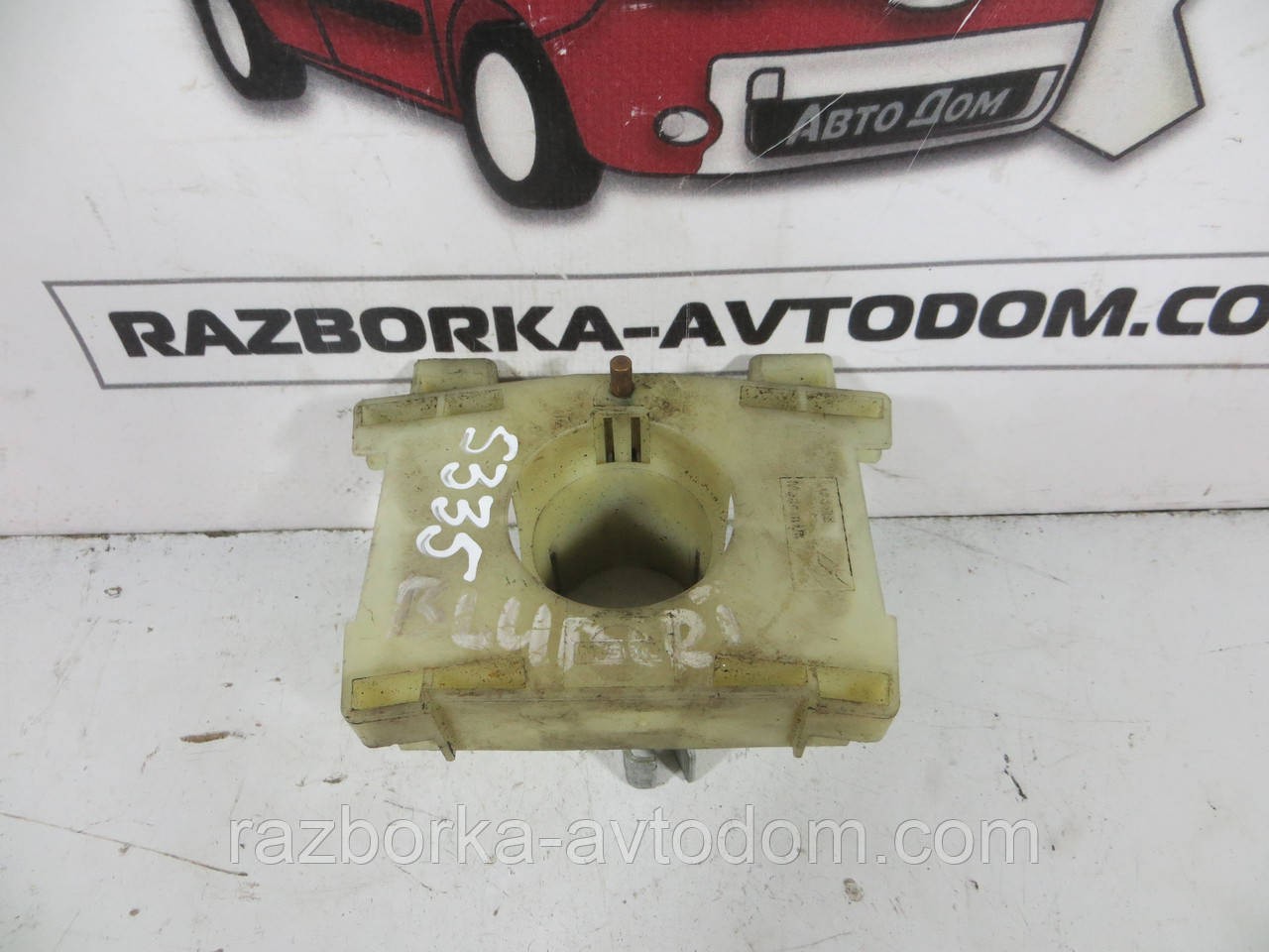 Кронштейн/підкладка/кріплення підруйовних перемикачів Nissan Bluebird T12 (1984-1990) ОЕ: 36558A32589