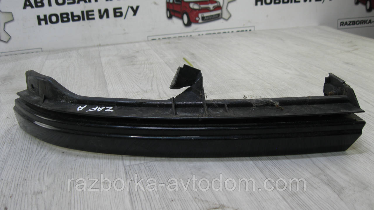 Вії накладка фари лівою Opel Zafira A (1999-2005) Дефект OE:90580651