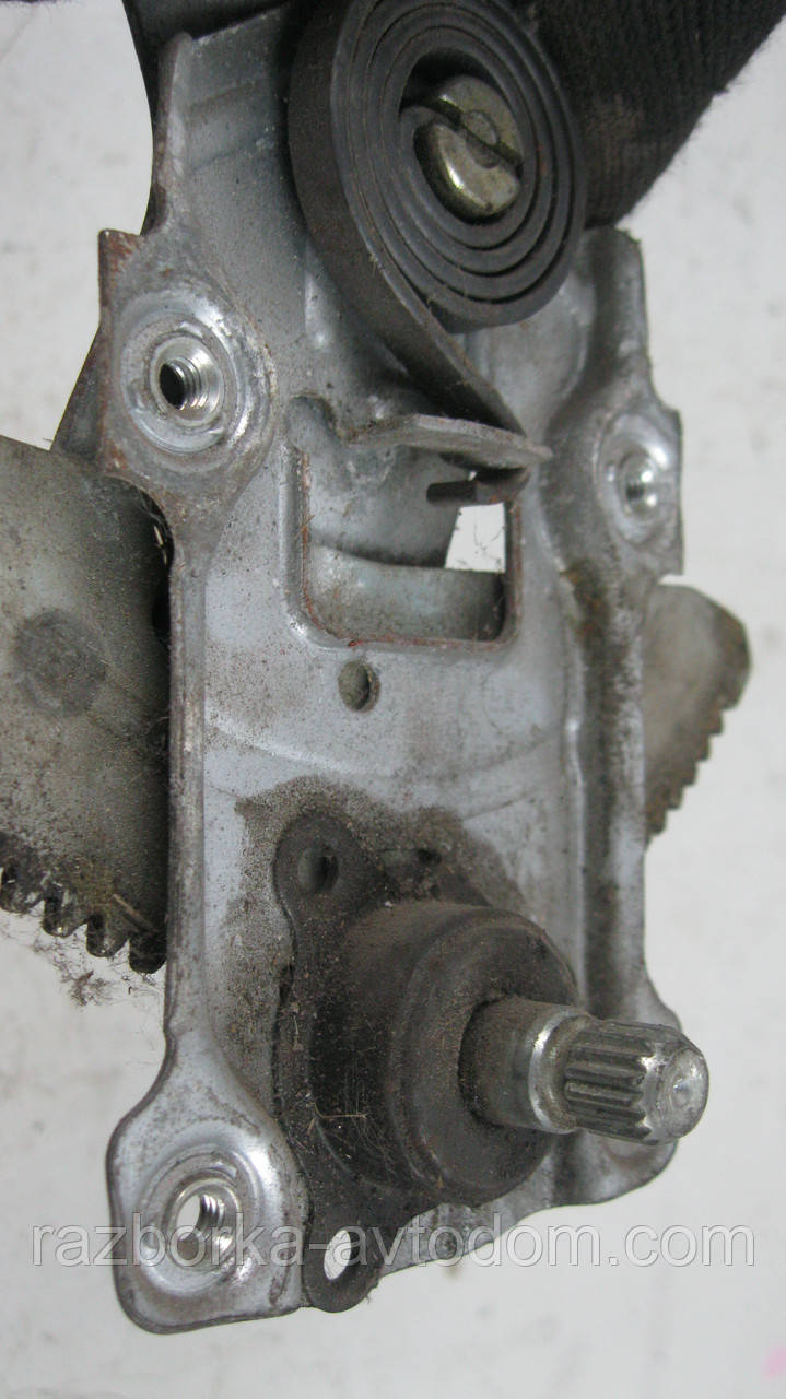 Склопідіймач передній правий (механічний) Toyota Starlet (1989-1996) OE:6981010080