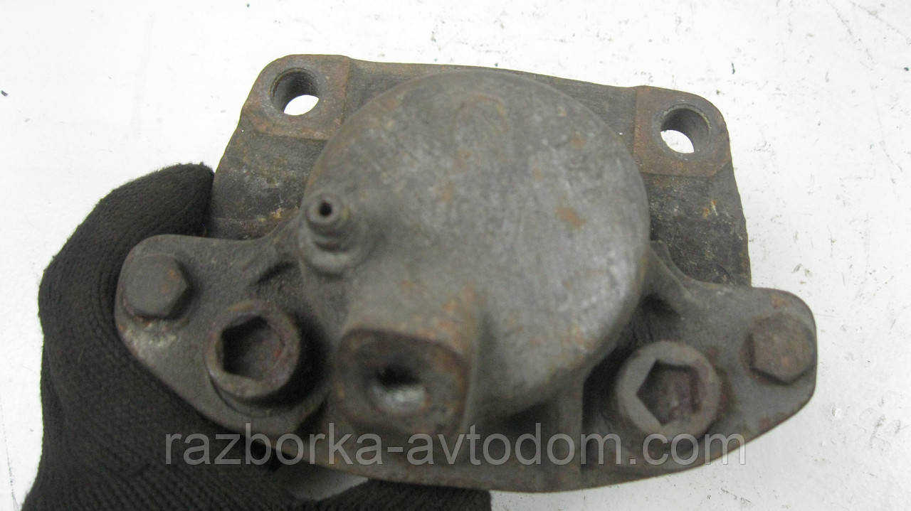 Суппорт передній правий Renault Espace, 18, 20, 21, 25 OE:7701201665
