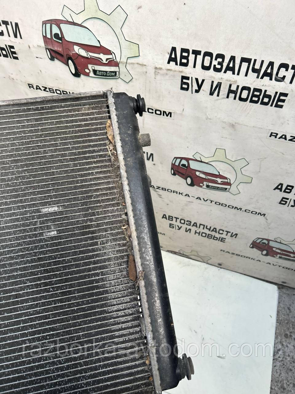 Радіатора охолодження Hyundai Getz (2002-2010) OE:253101c300