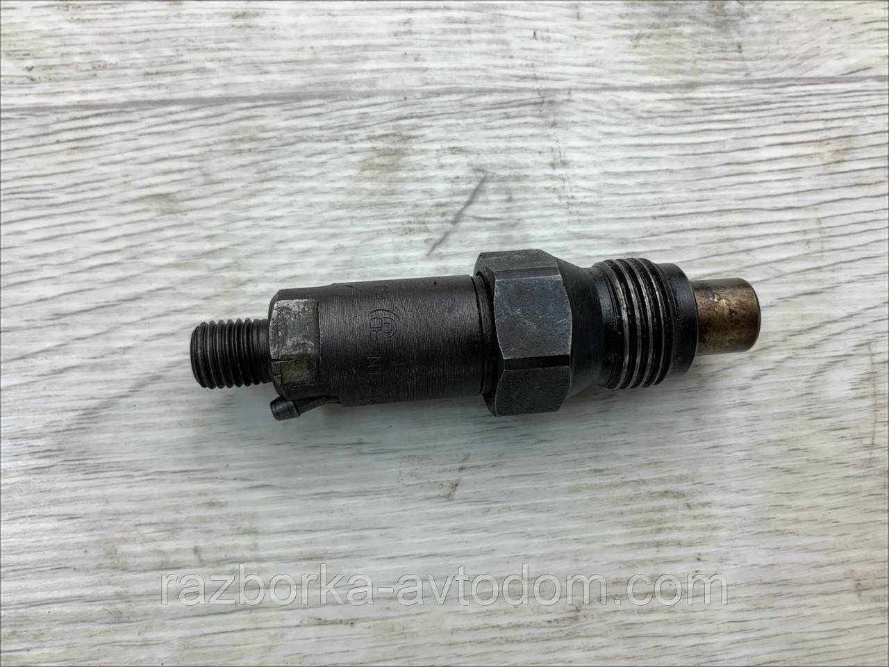 Форсунка дизельна DAF 400 2.5 d (1989-1993) OE: LCR6730704