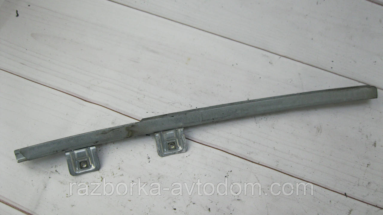 Напрямна стекла задньої лівої двері Opel Corsa C (2000-2012) OE:9113421, 24449532
