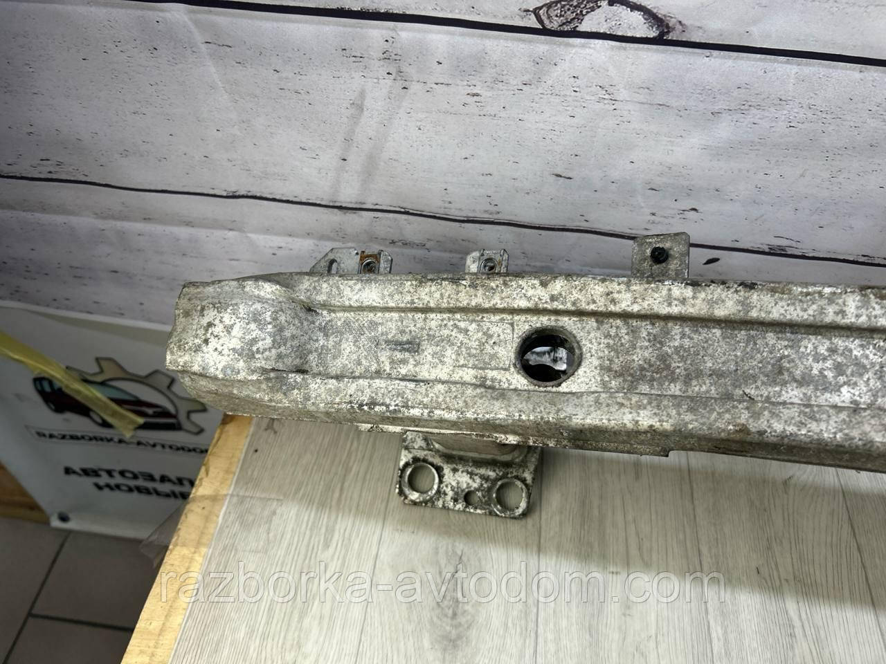Підсилювач бампера переднього Renault Scenic 3 / Grand Scenic 3 (09-16) OE:752100015r