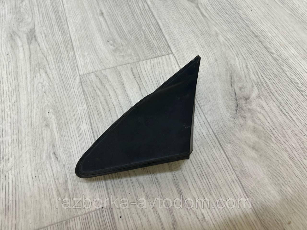 Накладка декоративна крила переднього лівого Peugeot 308 (07-13) OE:9680364380