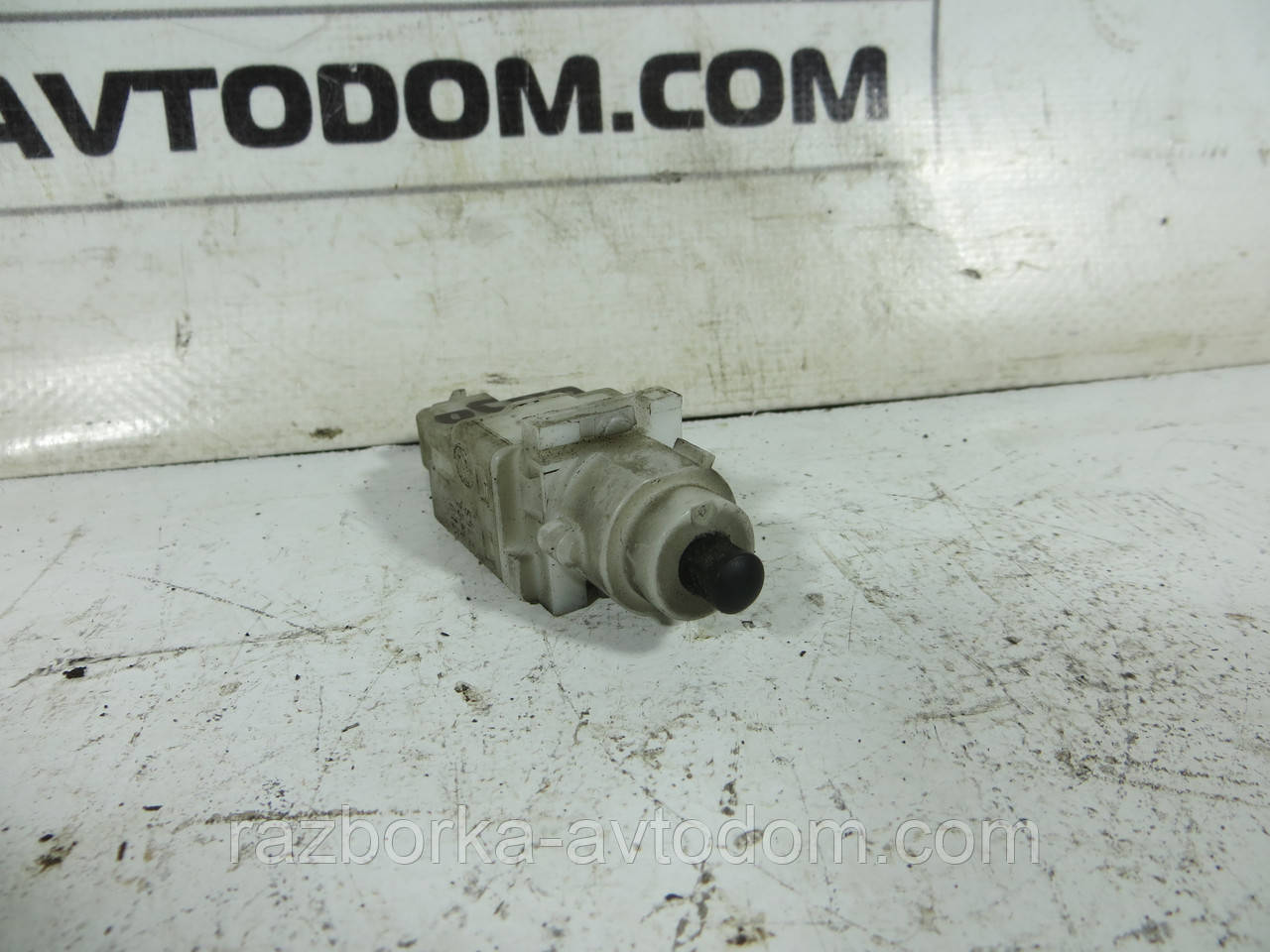 Датчик положення педалі гальма FIAT DOBLO (2000-2009) ОЕ: 0911034