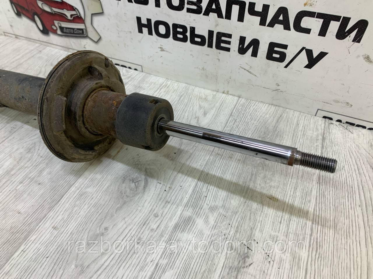 Амортизатор передній Skoda Superb (02-08) OE: 3B0413031Q